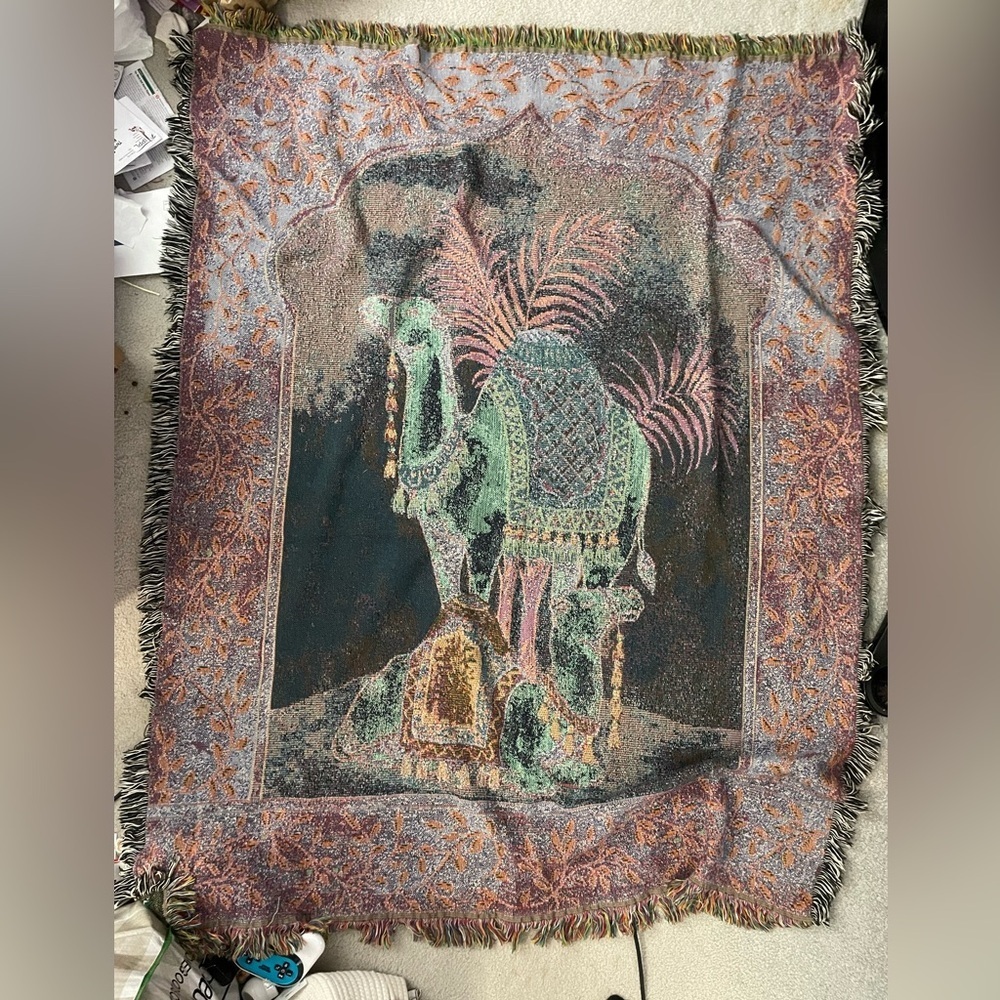 Decorative throw blanket - Picture 4 of 7